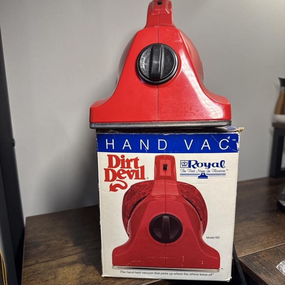 VTG Dirt Devil Hand Vac Vacuum Model 103 Royal Vacuum Red USA Works - Picture 5 of 8